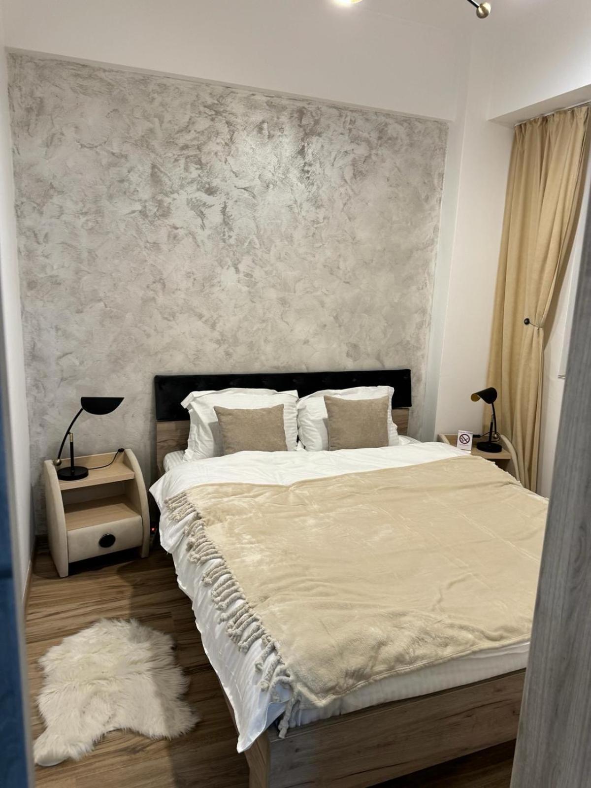 Luxury Young Residence Iasi Exterior photo